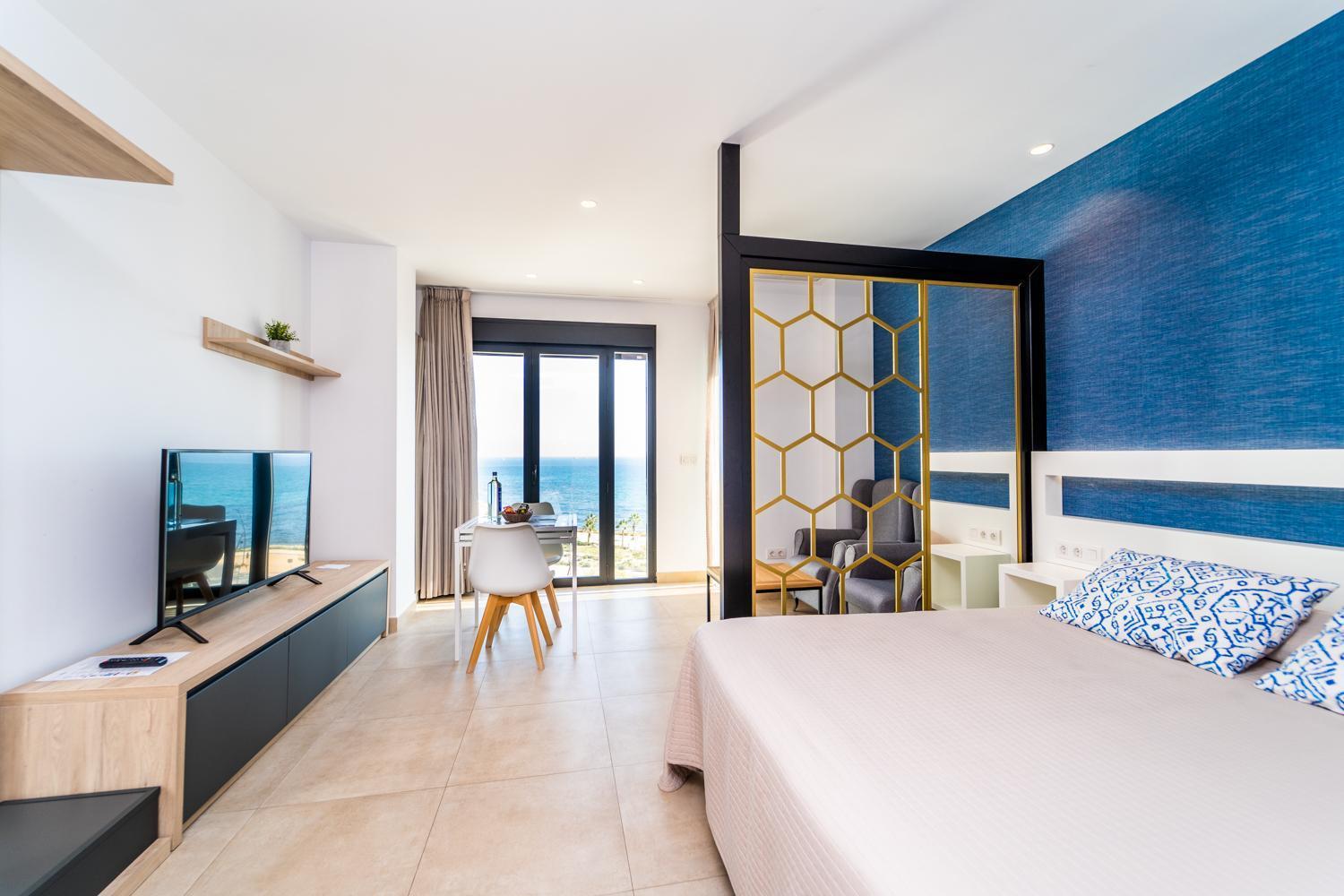 Vistamar Colors Boutique Luxury Apartments By Dlv Вильяхойоса Экстерьер фото